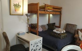 Chaleureux studio indépendant